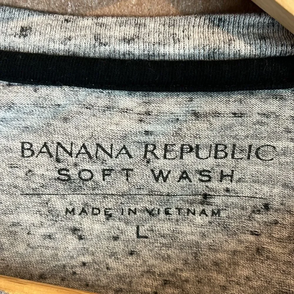 Banana Republic Soft Wash Gray Heather Henley Long Sleeve Shirt Mens